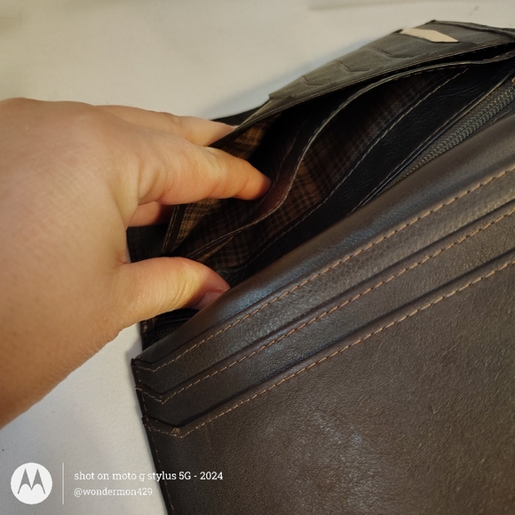 Unique Folding Brown Leather Wallet from CLC Never Used!! - Picture 9 of 16
